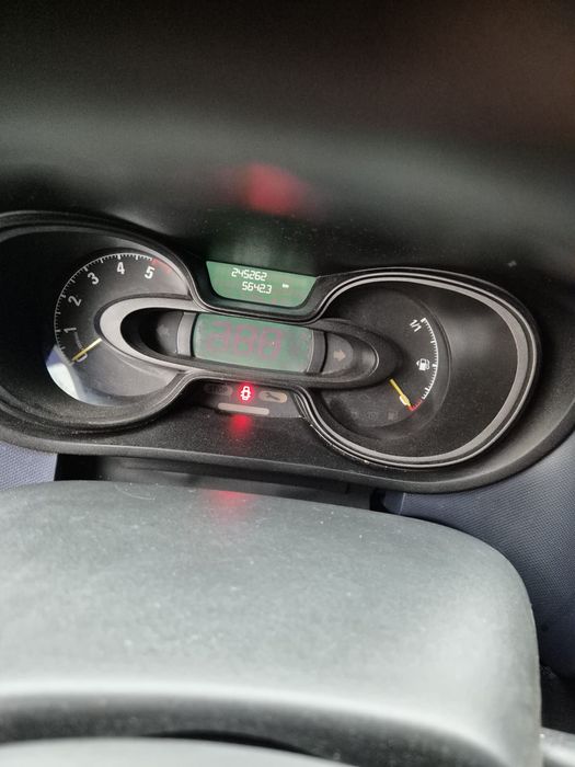 Opel vivaro 2015