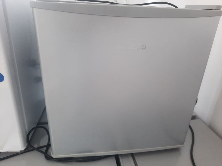 Холодильник для офиса и гостиницы