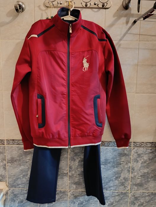 Спортивный костюм