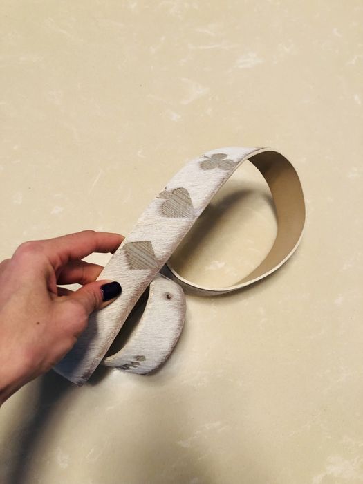 Curele dama , barbati din piele