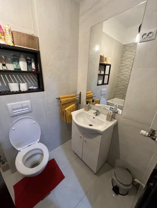 Inchiriez apartament 2 camere Palas