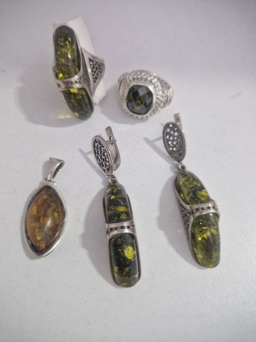 Продаю набор серебро с янтарем