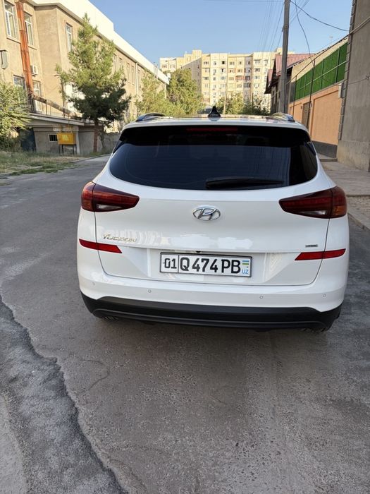 Full позиция. Продаю свою машину Hundai Tucson не битая не крашеная