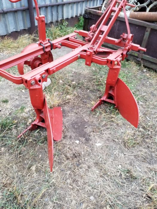 Плуг сельхоз  ПТ-2.