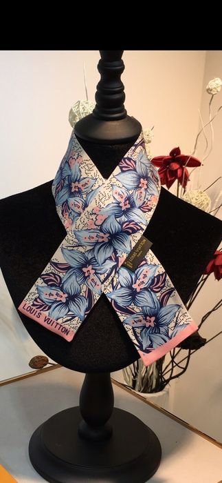 Eșarfă Louis Vuitton model 2025, 8 modele