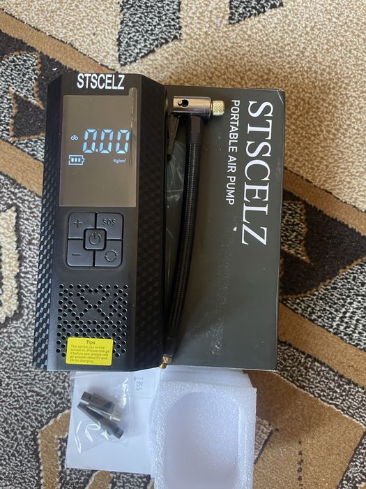 Vînd compresor cu acumulator.