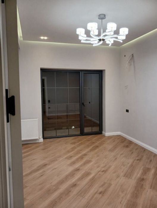 Саломатина 2.5 сотки 6 комнат 3х уровневый дом