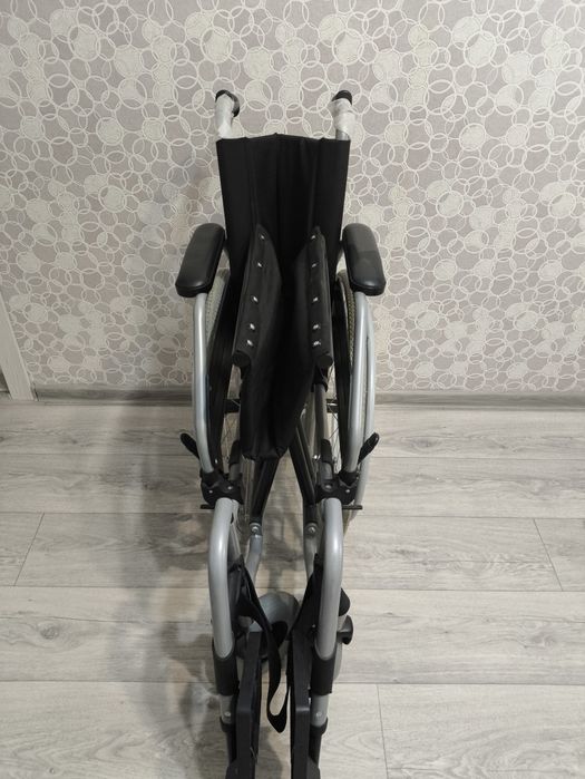 Инвалидная коляска