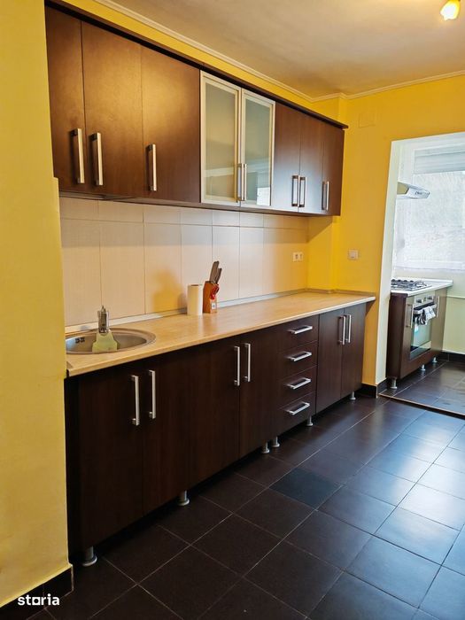 Apartament 3 camere de vanzare Rogerius