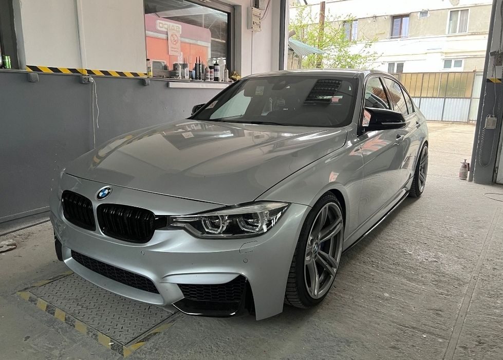 Grila DublaNari BMW Seria 3 F30 F32 F31 F34 F35 F36 Negru Lucios