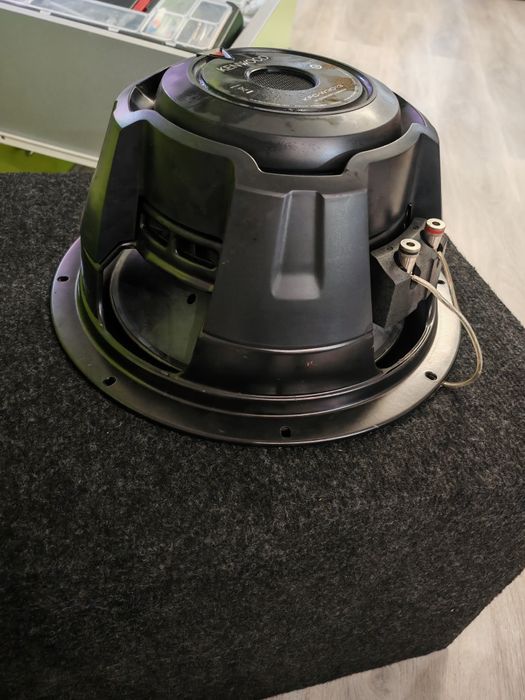 Kenwood  RMS 400W 12" + усилвател  Kenwood 600W