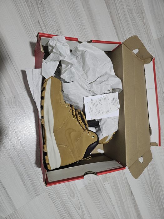 Vând bocanci , ghete nike aproape nou 41