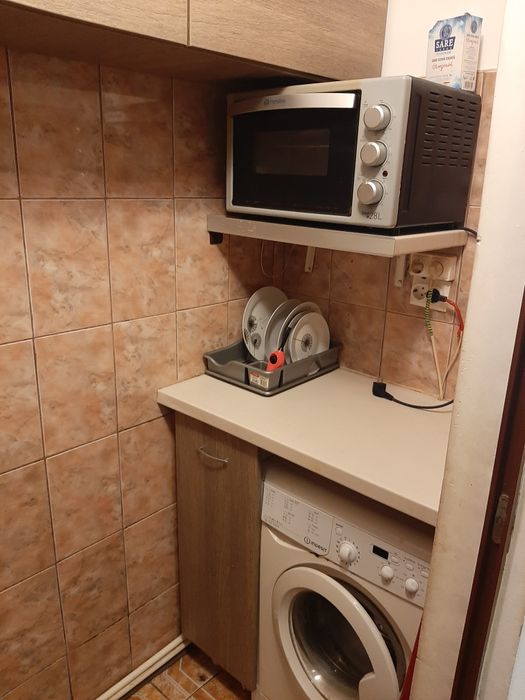 Închiriez camera de cămin transformata în garsoniera - situata lângă jumbo