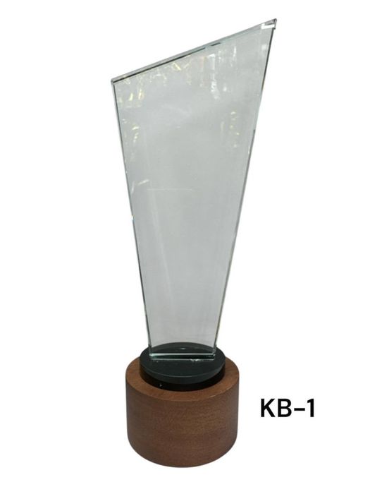 Статуэтки с надписью