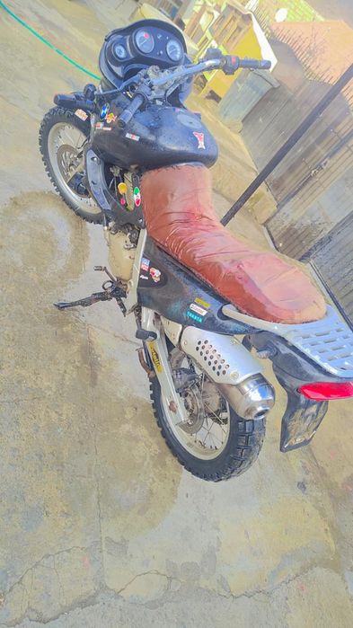 BMW f 650 în stare bună necesită garnitură de chiuloasă