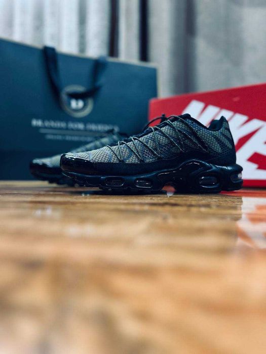 Nike Air Max Plus мужские кроссовки РАЗМЕР 39,40