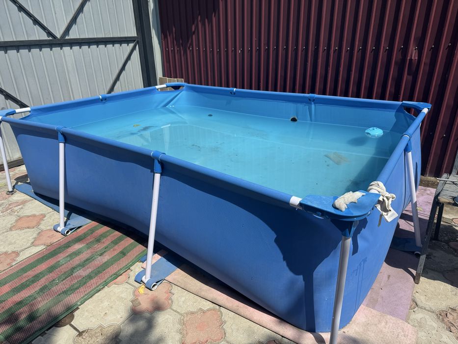 Продам бассейн 2,59*1,70м вместе с фильтром