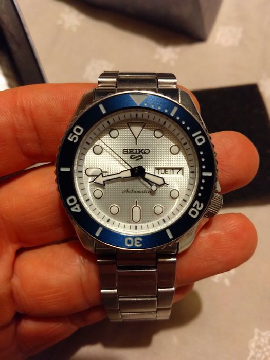 Часовник Seiko SRPG47K1