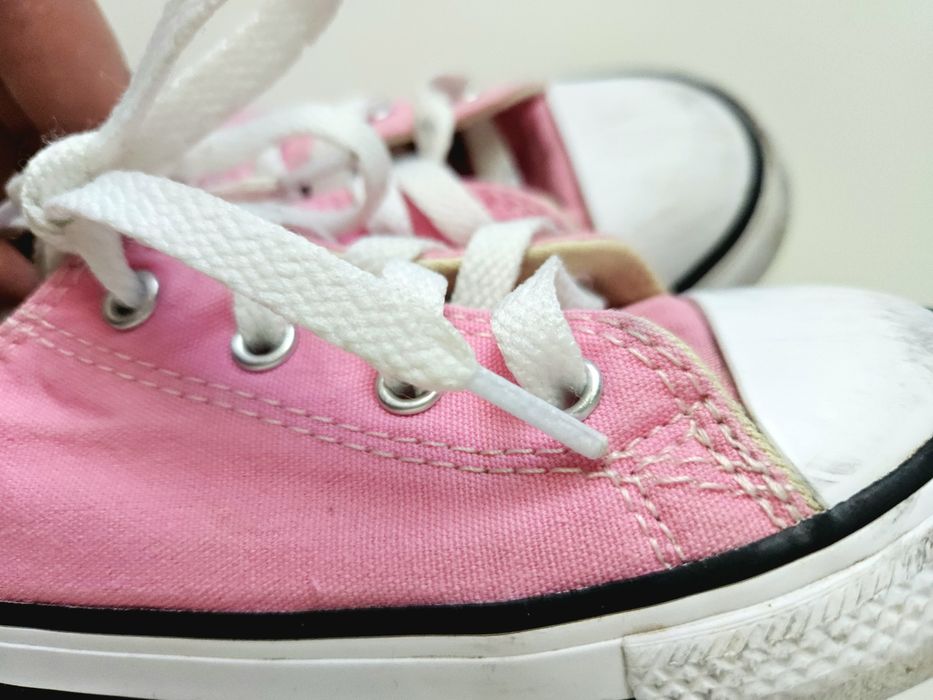 Teniși Converse, mar. 25