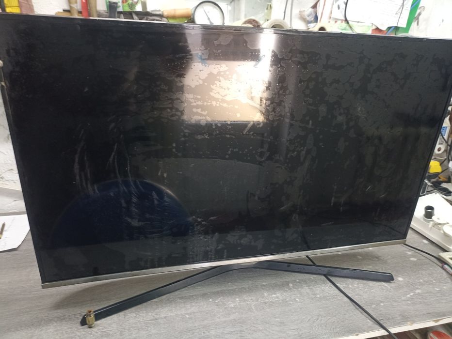 Продается телевизор Samsung 43