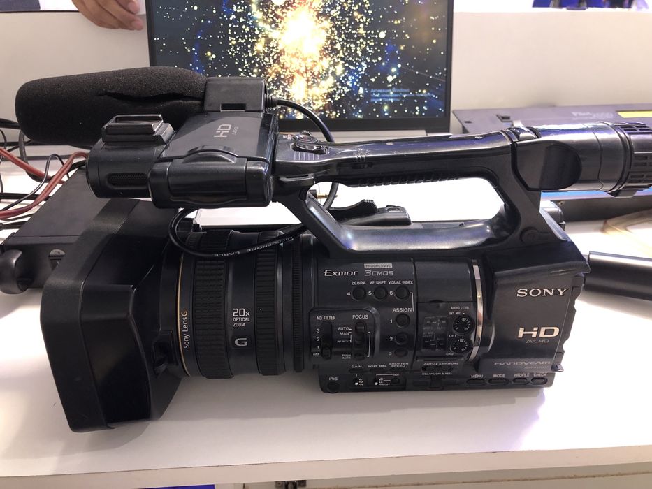 sony hdr  2000 bowka komplekt satiladiiiiii