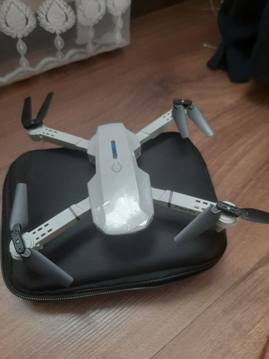 Дрон е88pro с камерой