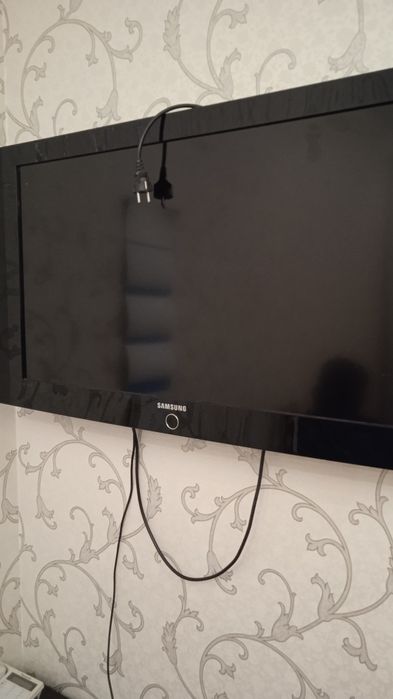 Телевизор Самсунг в отличном состоянии