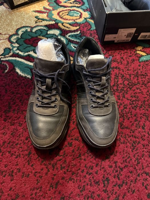 Продам кроссовки мужские