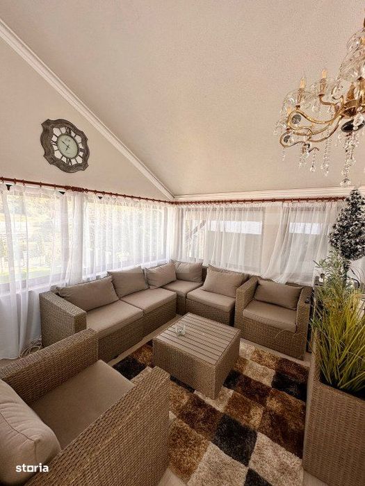 Casa impunatoare de lux – ultra dotata si mobilata - locatie deosebi