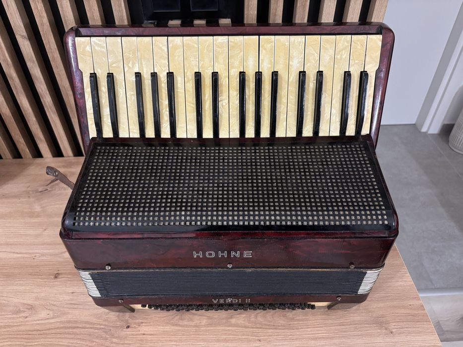 Acordeon Hohner Verdi 2 cu 80 de basi