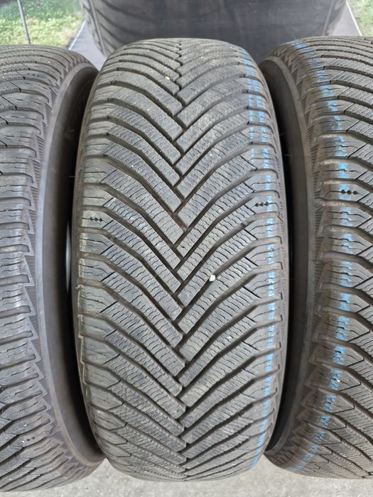 215/65/17 MICHELIN 4бр