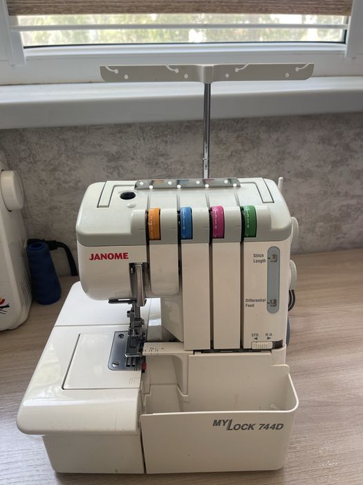 Оверлог janome