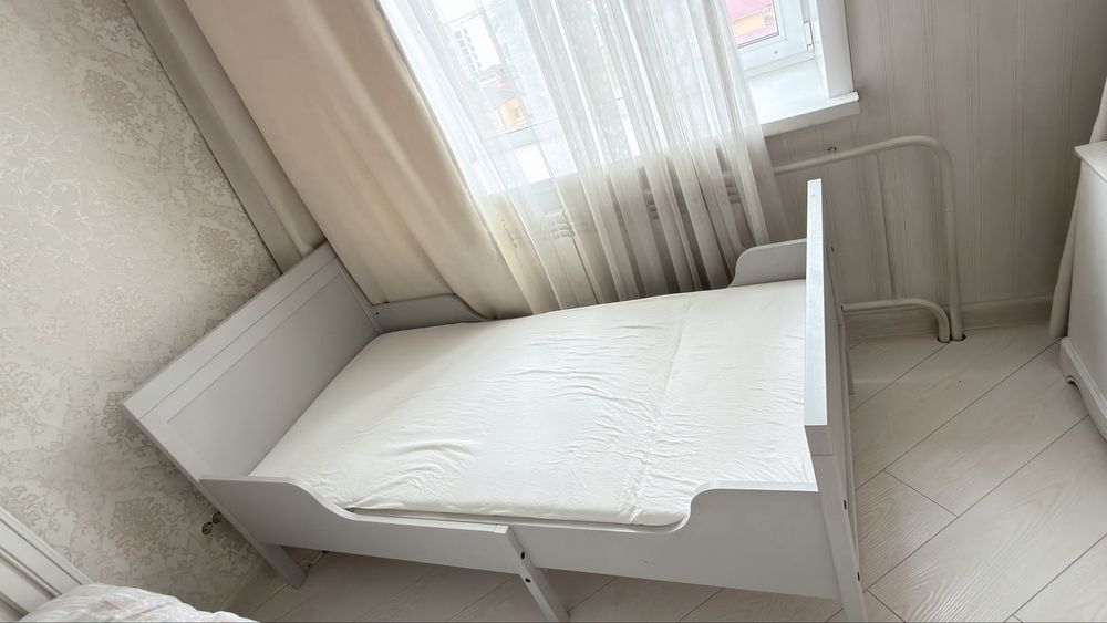 Продам детскую кровать IKEA