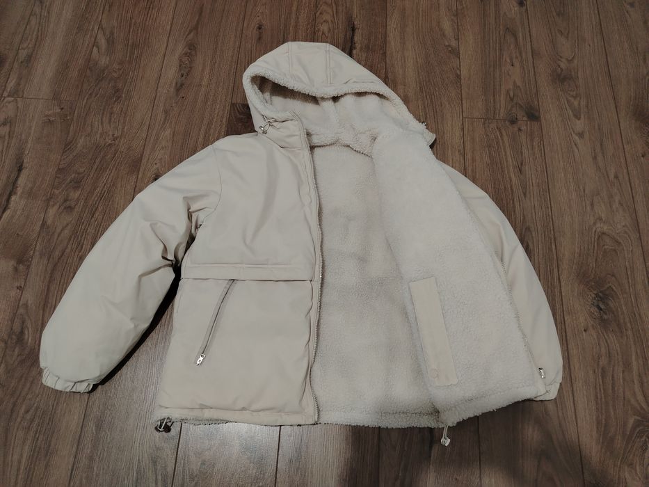 Продам куртку 6000