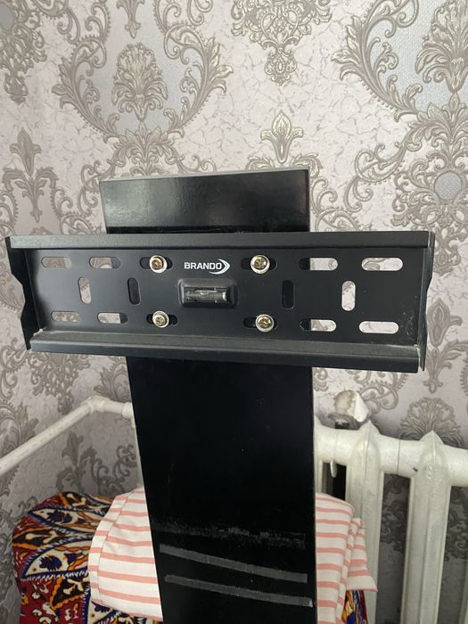 Televizor uchun (TV tumba) yaxshi xolatda