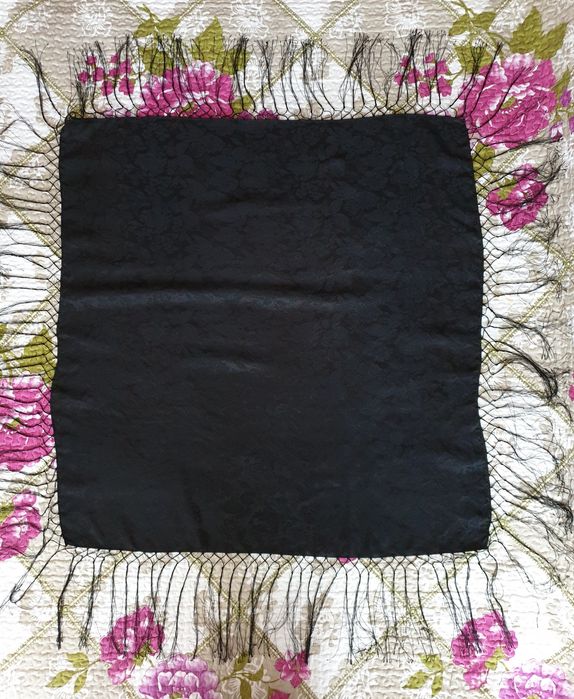 Esarfa neagra matase naturala franjuri print floral