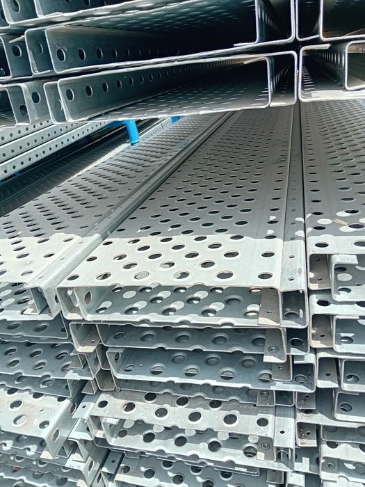 Rigole zincate di otel inoxidabil