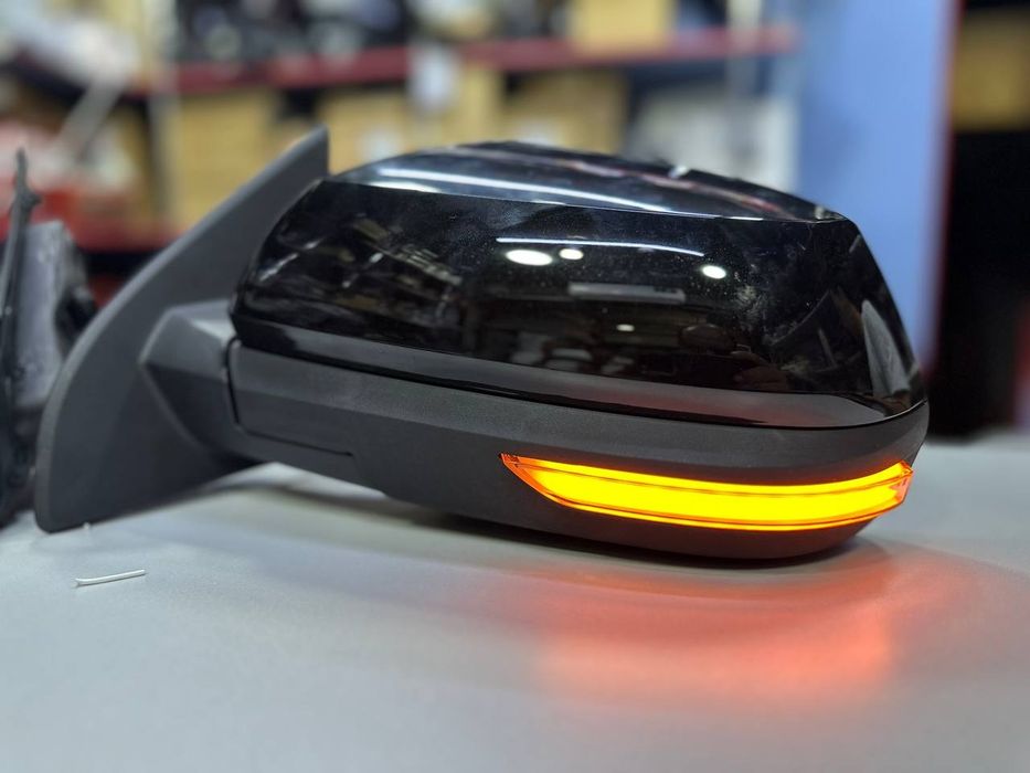 Боковой Корпус  Cobalt с поворотниками