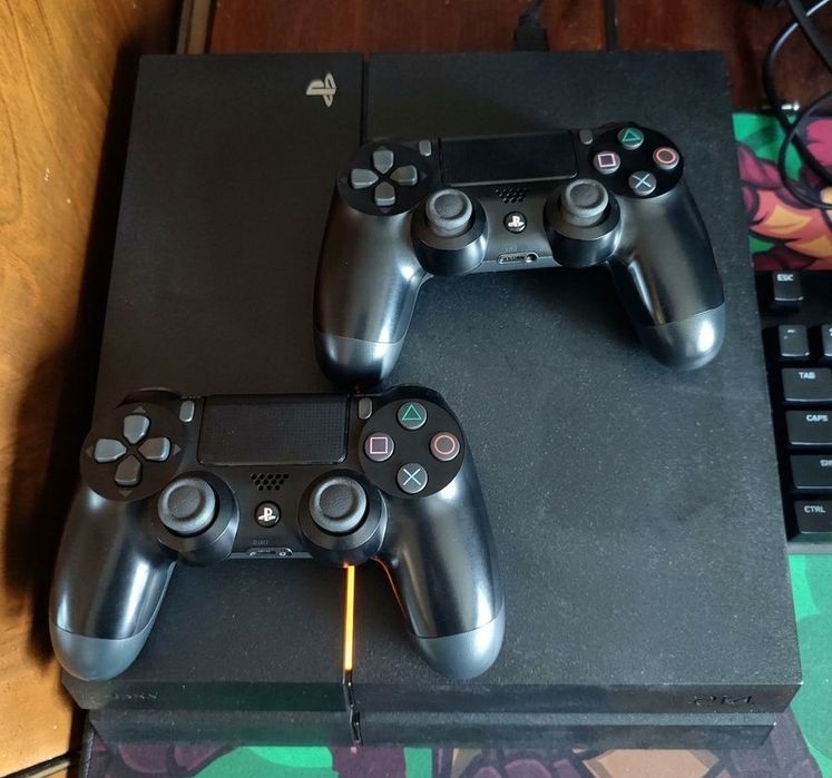 Прошитый PS4 13 топ игр 1тб