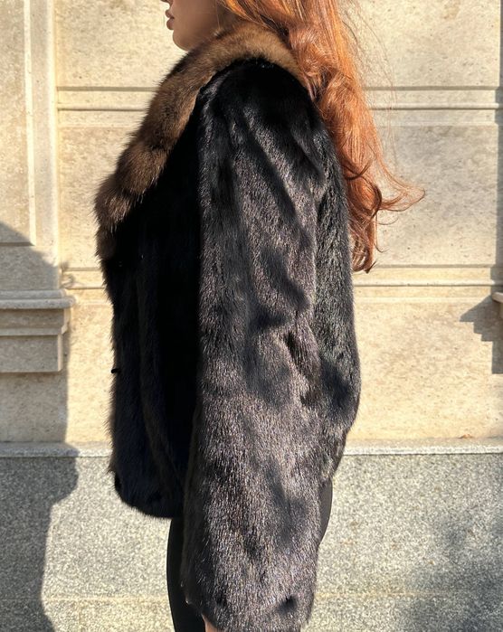 Шикарная норковая шубка из натуральной Норки с воротником из Соболя