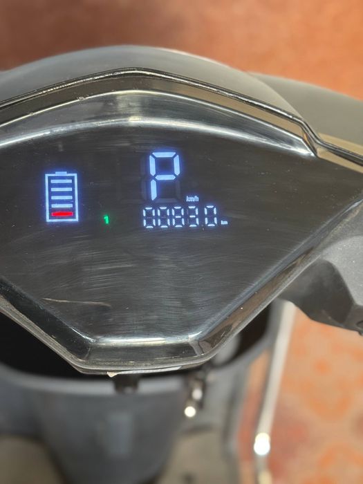 sukuter elektroni