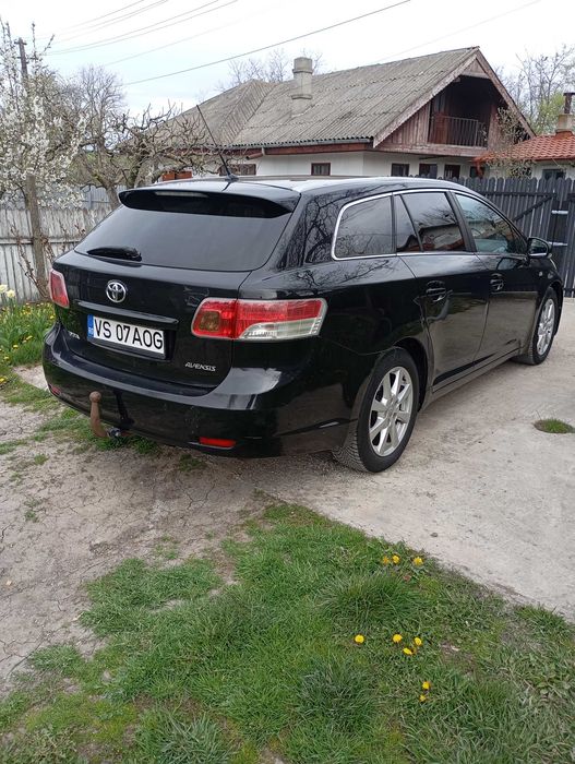 Vând Toyota avensis 11/2009, motor 2.2,177 HP,cutie automată