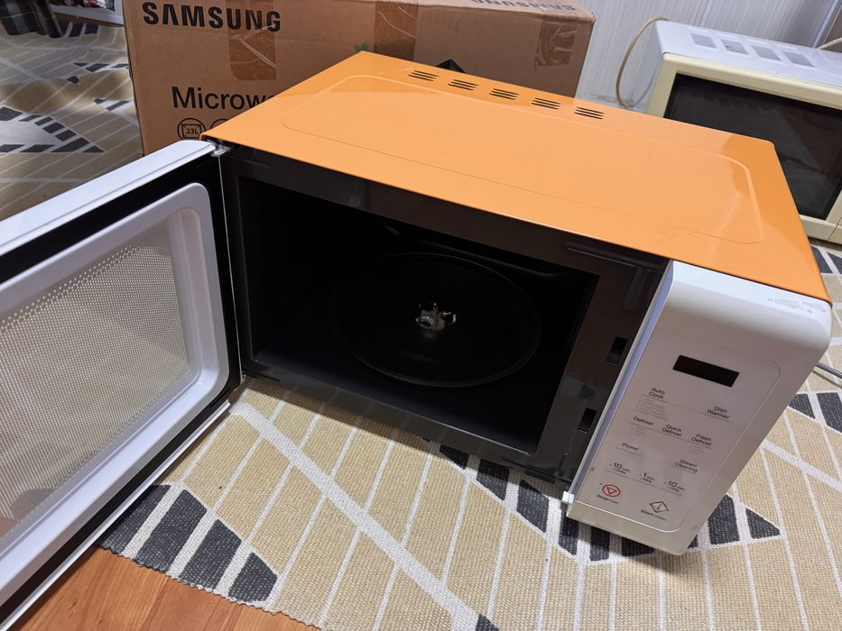 Cuptor microunde Samsung