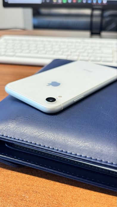 Iphone xr white 64Gb