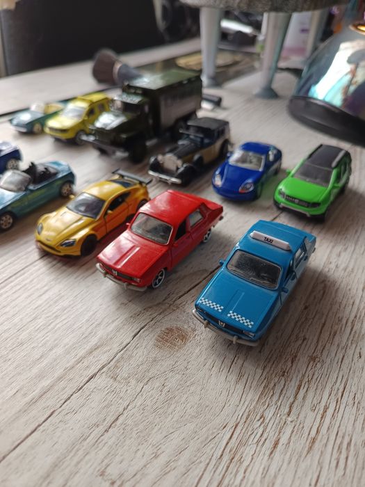 Machete jucării la lot