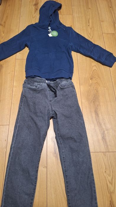 Vând blugi și hanorac băiat