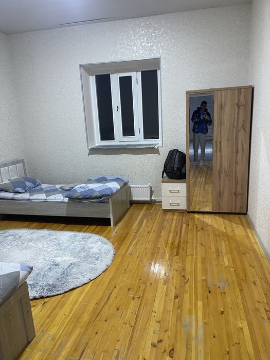 Hostel sport. Er va xotinga joy yuq!