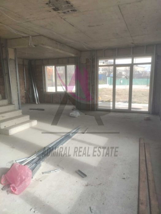 Продава се Къща в Варна, м-т Боровец - юг - 200 кв.м за 1250 €/кв.м - Снимка #2