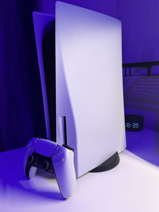 Playstation 5 с дисководом, в идеальном состоянии