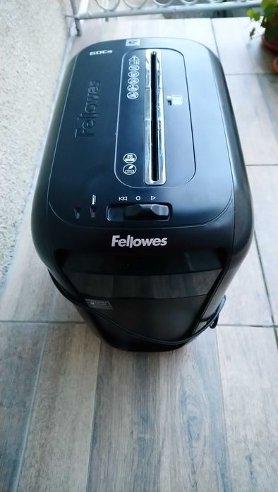 Distrugator hartie fellowes 60cs